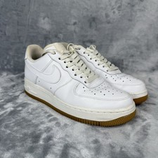 Nike Air Force 1 '07 in the white/gum light brown colorway DJ2739-100 Size 7.5