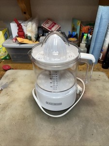 Black And Decker Citrus Juicer Model#CJ650.