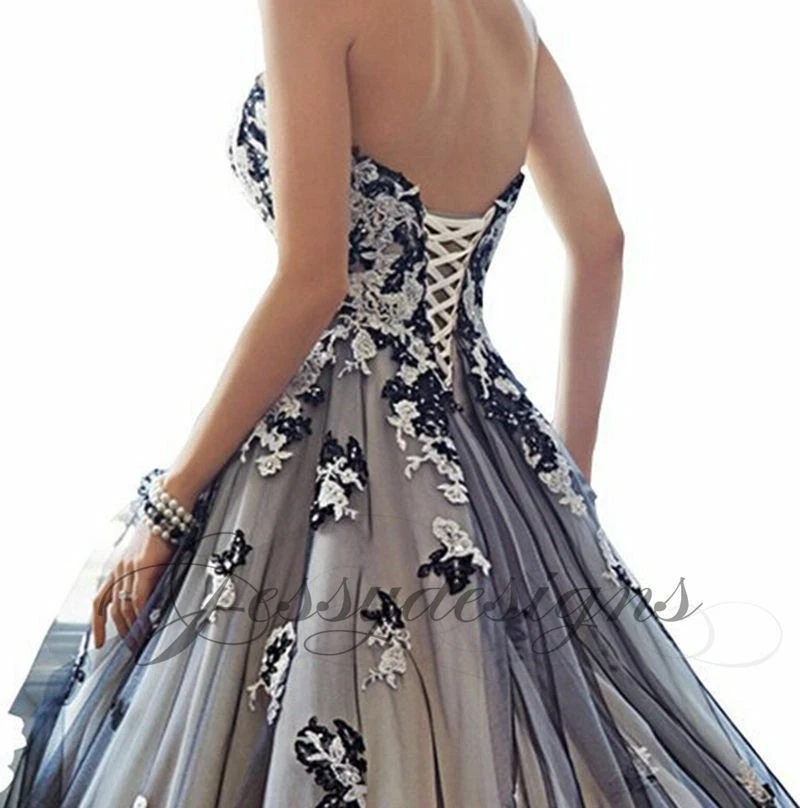 Único Vestido de Novia de Encaje Gótico Vestido de Novia Negro Blanco Perlas Hecho a Medida Top Foto 4 de 4