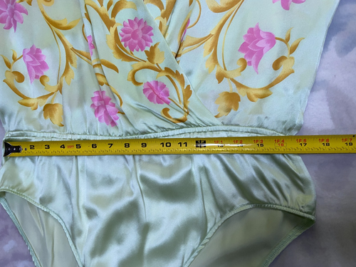 ESCADA VINTAGE SILK BODYSUIT IN PINK SAGE PAISLEY FILIGREE 42 12-14 GERMANY - Picture 13 of 17