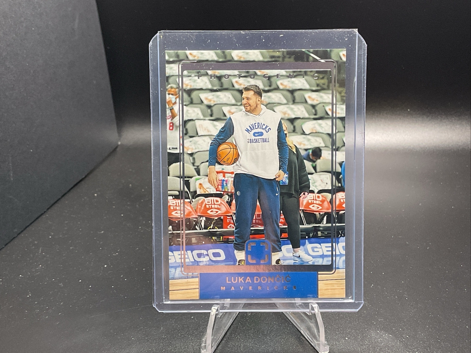 2021-22 Panini Photogenic Pregame Luka Doncic #5