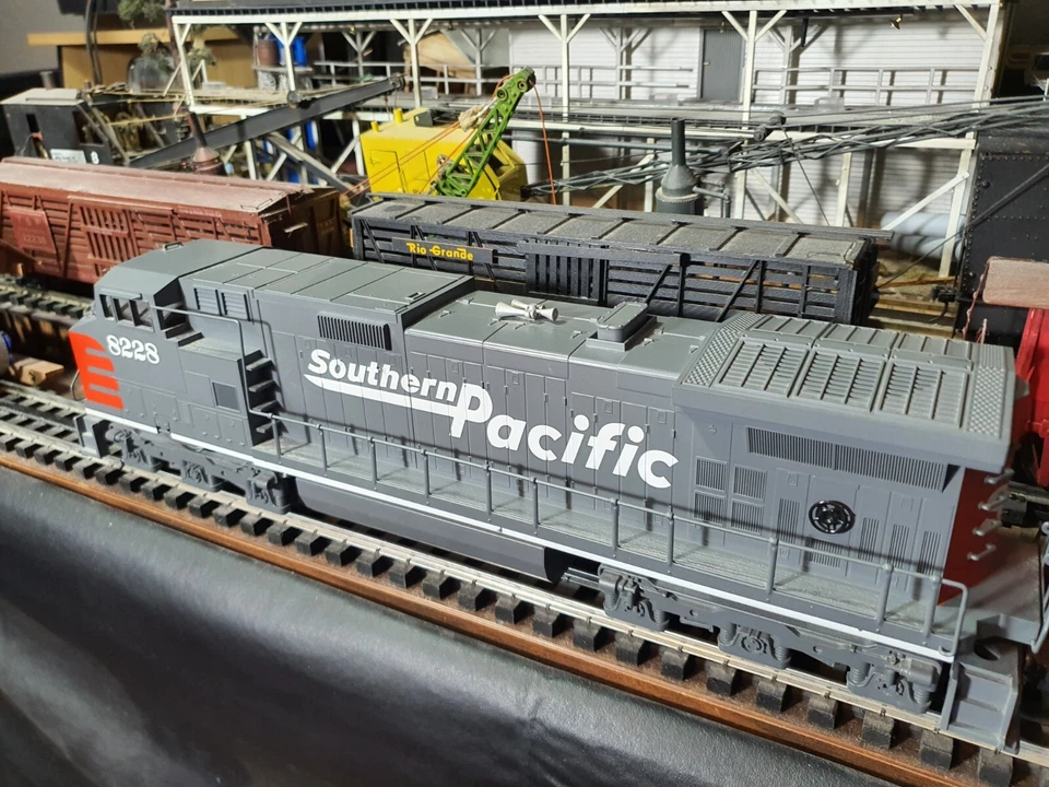 O Scale Southern Pacific Locomotive (Dummy) Train Engine By Lionel - Image 2 of 4