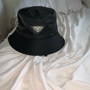 bucket prada original
