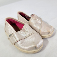 Toms Slip On Shoes Girls Toddler Size 5 Shimmery Finish Gently Worn