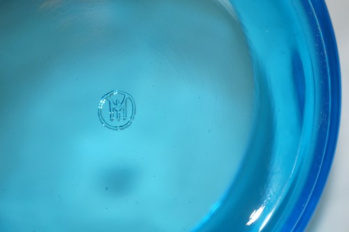 New Martinsville Peacock Blue Powder Box 4 3/8" x 3 1/2" - Picture 11 of 12