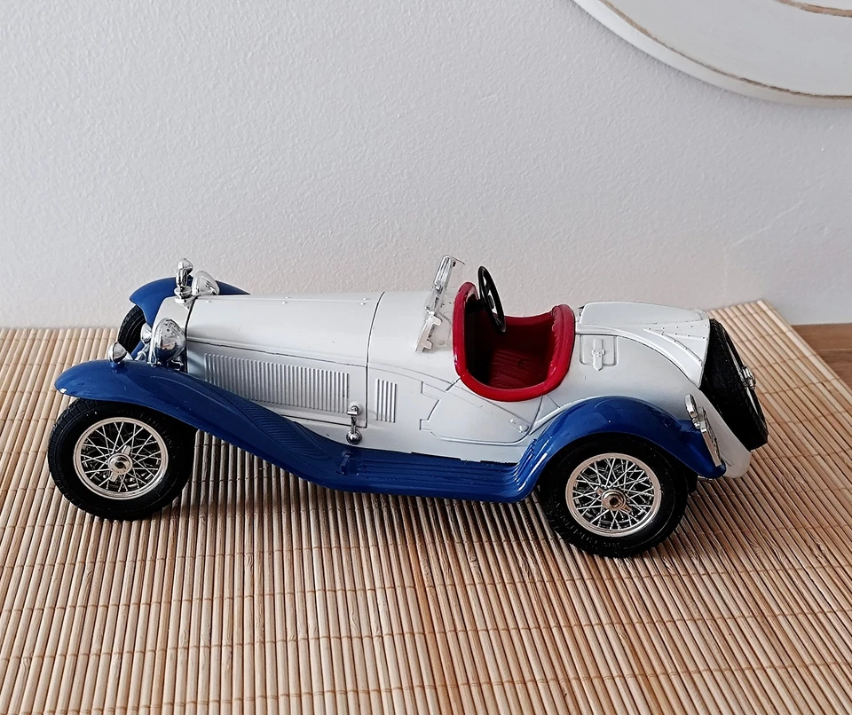 Voiture Miniature de Collection ALFA Roméo 2300 SPIDER 1932 Burago/ sans boîte - Photo 2/4