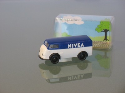    Tempo Matador 1400 Kasten blau/weiß NIVEA epoche #09127 1:87 OVP