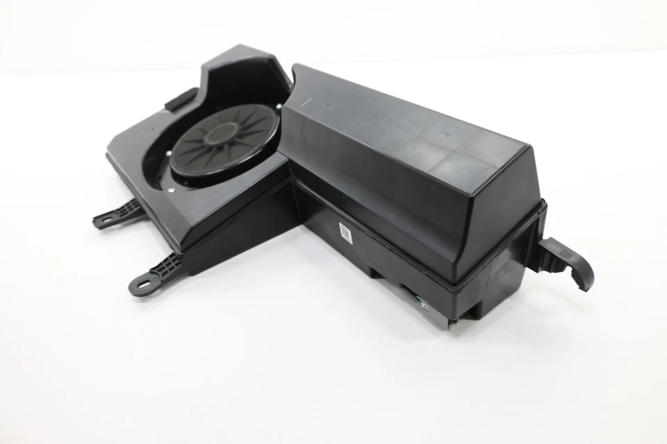 SUBWOOFER TRASERO JEEP GLADIATOR 2020-2025 SUBWOOFER ALTAVOZ OEM 68397142AA Foto 3 de 4