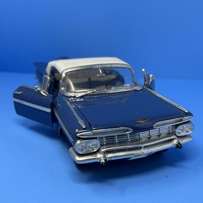 Road Tough 1959 Chevy Impala 1/18 Scale Diecast Car Blue Vintage