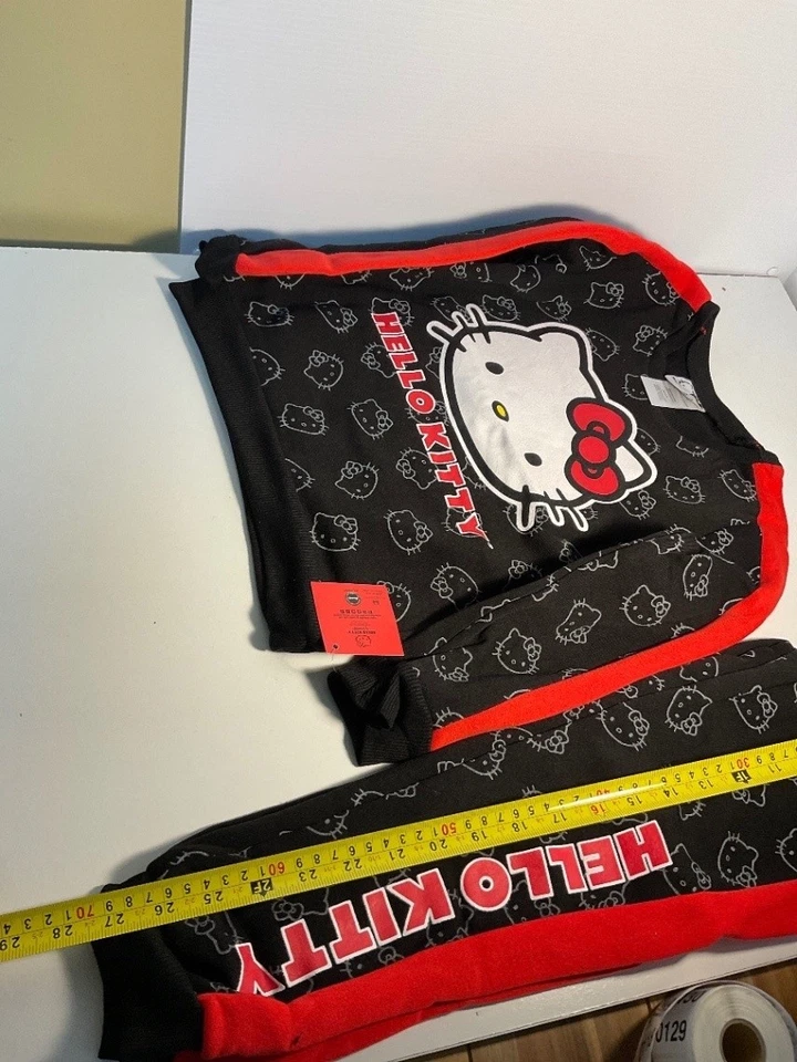 Hello Kitty kids Pajama Set 6X Black Red Trim Hello Kitty Graphic Pajama Set - Image 4 of 4