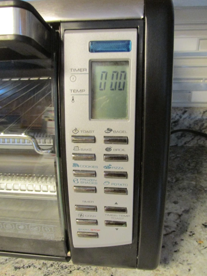 BLACK & DECKER CONVECTION COUNTERTOP TOASTER OVEN 12" PIZZA CAPACITY BROIL BAKE! - Image 4 of 4