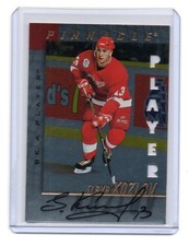 SLAVA KOZLOV auto DI-CUT  AUTOGRAPH card DETROIT RED WINGS 1997-98 BAP SIGNATURE