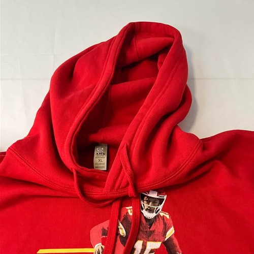 Patrick Mahomes #15 KANSAS CITY CHIEFS Hoodie Graphic Sweatshirt Red Size XL - Picture 3 of 9