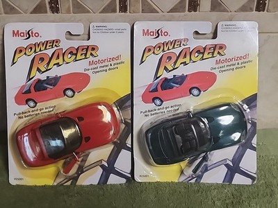 Maisto Motorized Power Racer Set Of 2 Red & Green Dodge Viper R/T 10 (1/43)