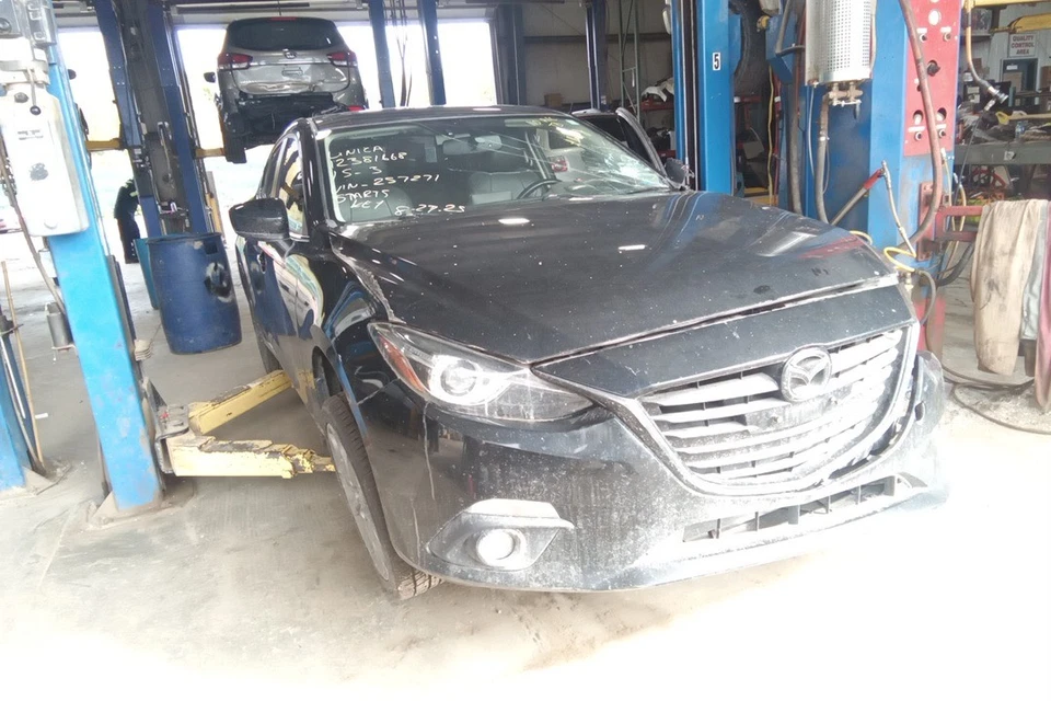 2015 Mazda Mazda 3 2.5L Engine Motor OEM 147K Miles - LKQ434187122 - Image 2 of 4