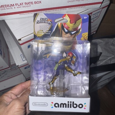 Nintendo amiibo Super Smash Bros Series Captain Falcon Figure ...