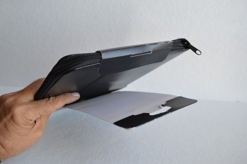 universal zippered folio case with stylus, fits most 9 - 10" Tablets - Picture 3 of 5