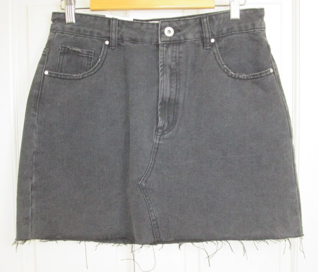 NWT Cotton On 91 Black Classic Jean Skirt Women Size 8 31x16 Distressed 59-31801