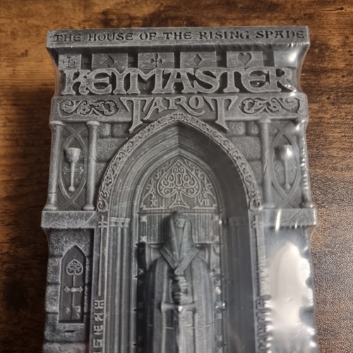 Keymaster Tarot House of the Rising Spade Jugar Cartas Nuevo Mazo Estocolmo 17 - Imagen 19 de 53