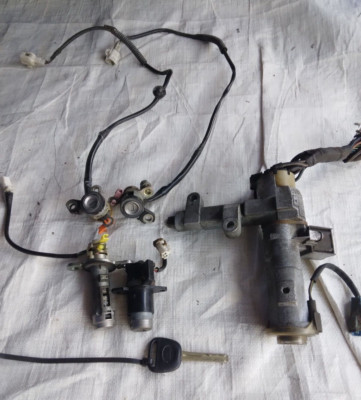 Lexus SC300 sc400 Key Lock Set OEM (see description)
