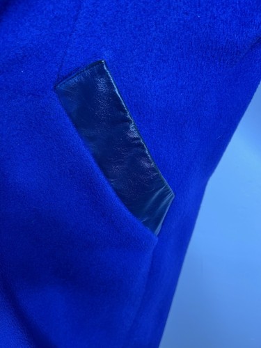 Vintage Capri Woman's Blue Wool Coat Made in USA Size 10 - Picture 4 of 9