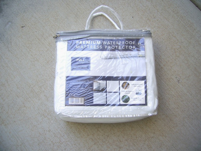 NEW Full Size Premium Mattress Protector Waterproof - 54x75