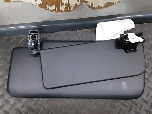 2016-2019 MERCEDES BENZ GLE350 DRIVER SIDE SUN VISOR: BLACK - Picture 5 of 12