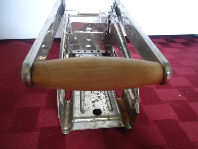 Vintage Ekco French Fry Potato Cutter Wood Handle Heavy Home/Commercial Kitchen