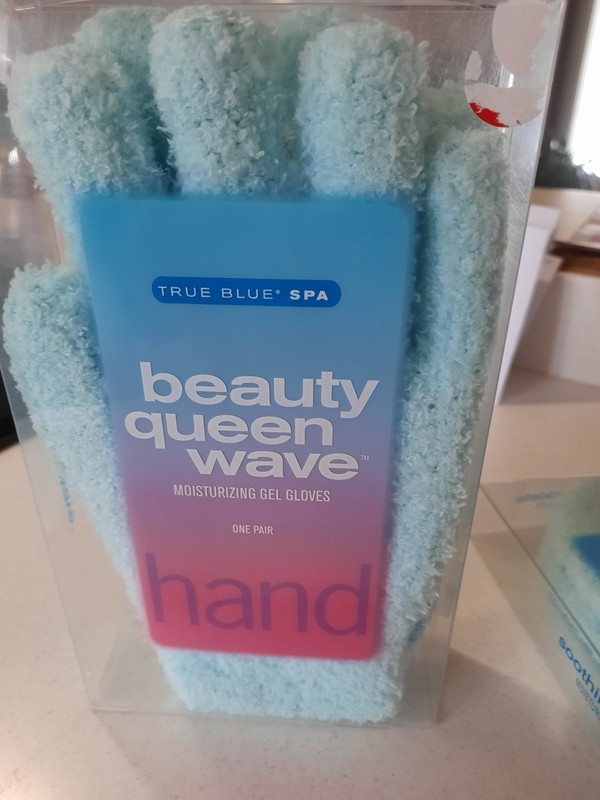 True Blue Spa Beauty Queen Wave Gel Gloves  NEW
