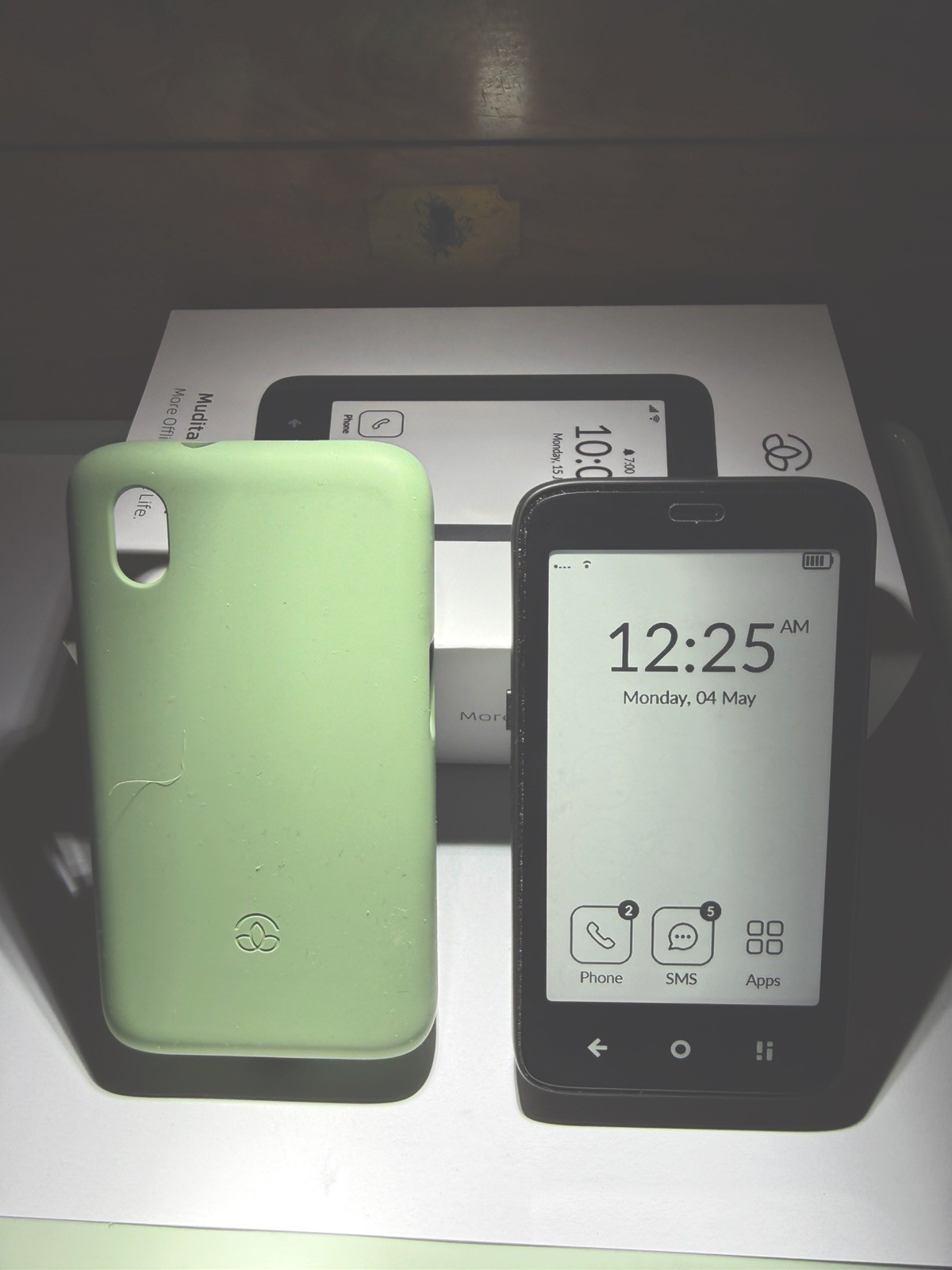 Mudita Kompakt E‑Ink Phone + Official Sage   Case + Screen Protector +512GB Card
