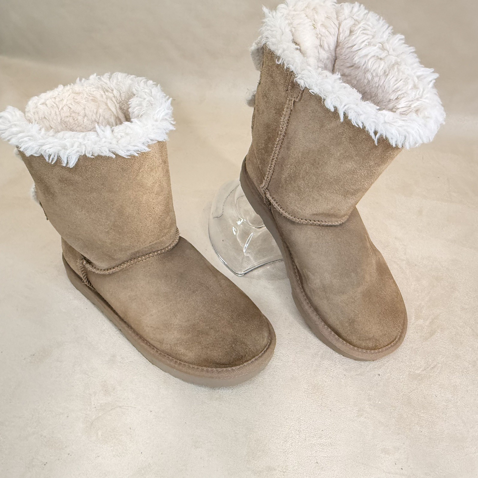 UGG Bailey Bow Knit Bows Girls Boots Size US 4 Chestnut  Rare