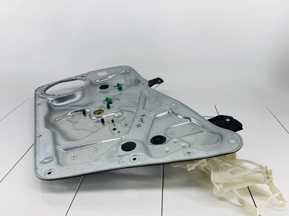 17-18 大众 TIGUAN 限量前右侧车窗调节器和托架 原始设备制造商 — 第 2/4 张图片