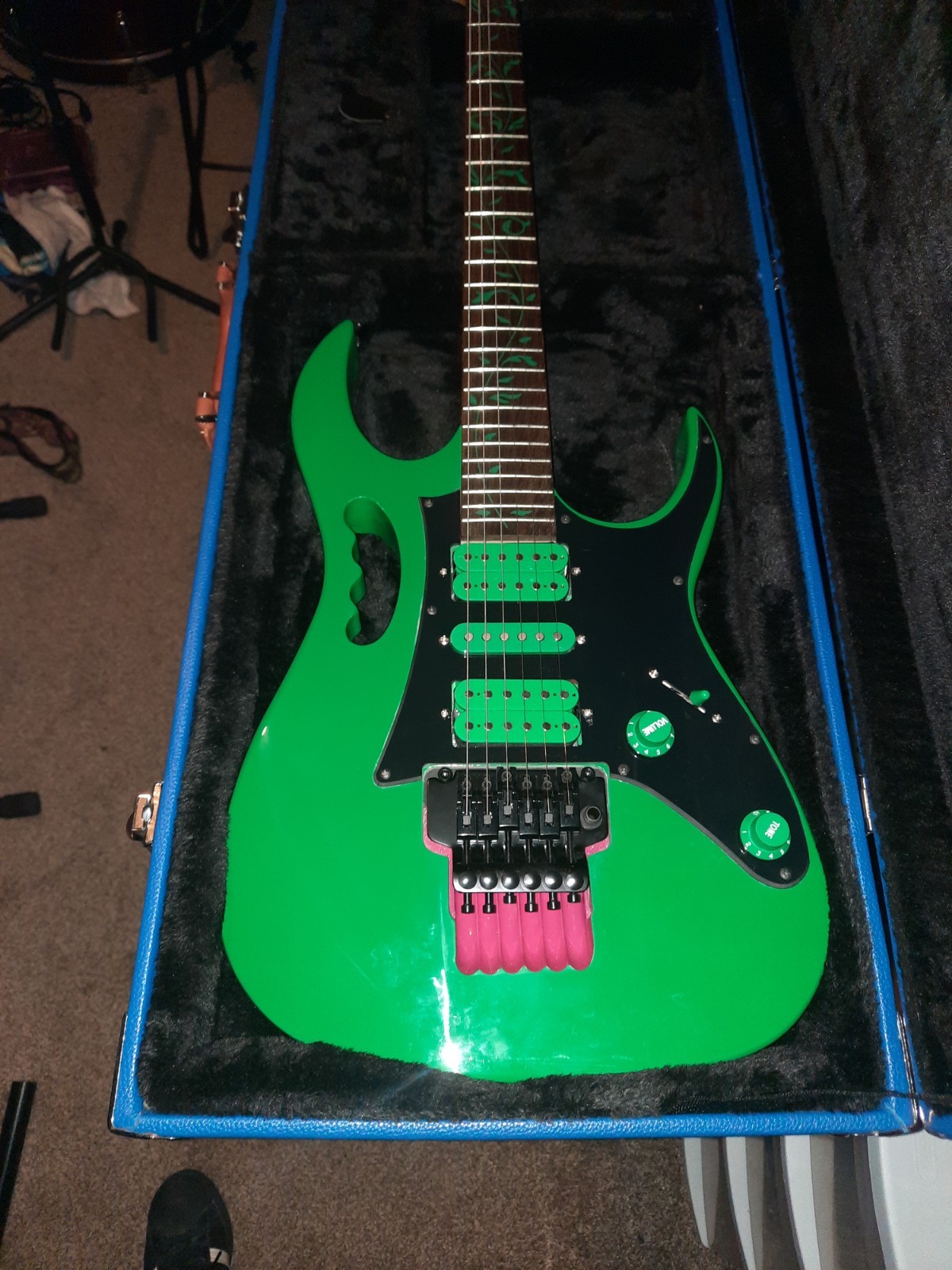 Ibanez Jr. Steve Vai 777 debono copy/replica with hard case