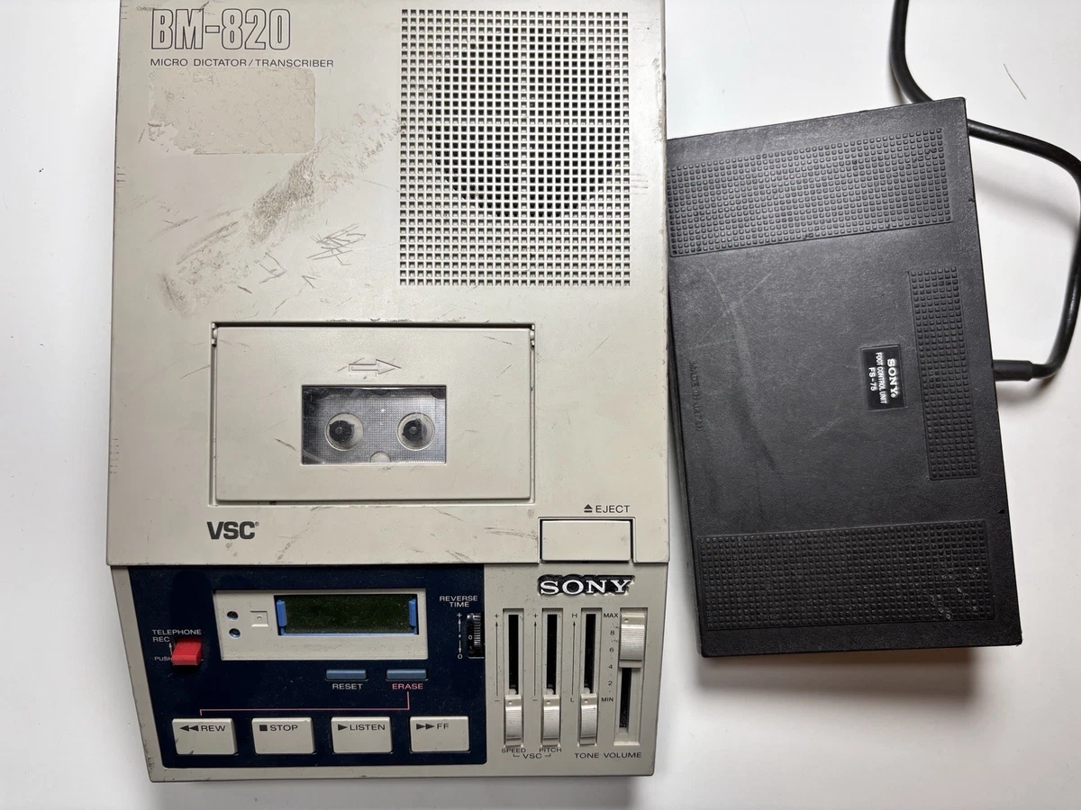 Lot De 2 Dictaphones Sony Microcassette - Pour Pièces Détachées (ne Fonctionnent Pas)