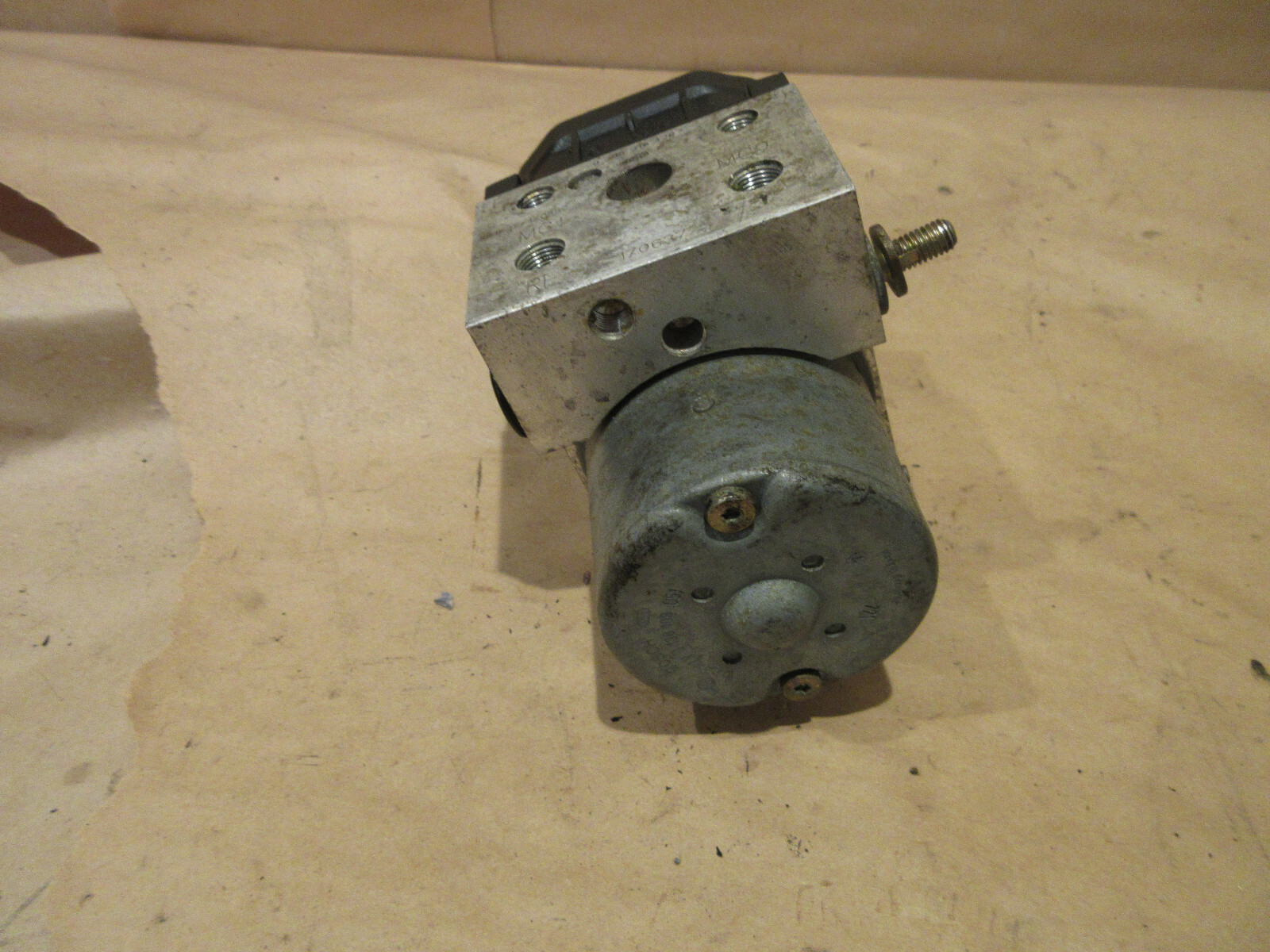 Ferrari 355  ABS Control Unit/Pump P/N170637