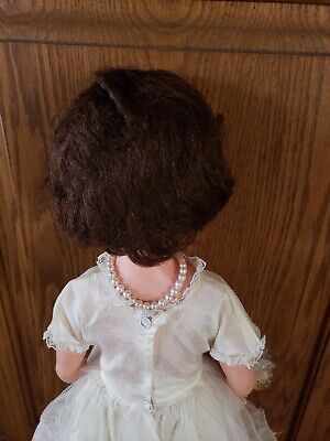 VTG AE2506 BRIDE DOLL 24 IN, DARK HAIR, POSABLE ARMS AND VTG AE2506 BRIDE DOLL 24 IN, DARK HAIR, POSABLE ARMS AND