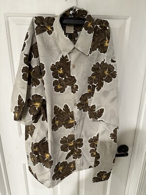 Island Tropics Mens Shirt  Short Sleeve XL Natural Brown Floral New With Tags.