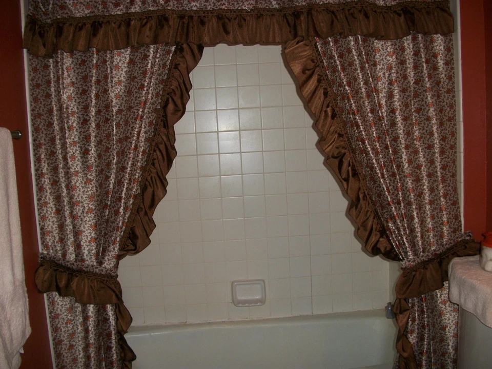 Vintage "Elizabeth Gray" Double Swag Shower Curtain, Valance & Tie Backs & more! - Image 2 of 4