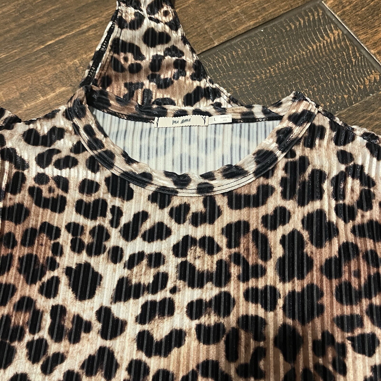 Francesca’s Leopard  Bodysuit, Top, Basic And Lon… - image 10