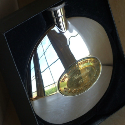 The Dalvey Pocket Flask large incrived ''Gleneagles 1997'' Scotland Golfing
