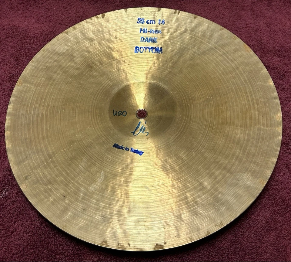 Platillos Hi Hat oscuros serie tradicional Bosphorus 14" (897 y 1077 gramos) Foto 4 de 4