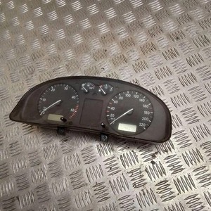 VW PASSAT B5 3B2 Kombiinstrument 1.90 Diesel 66kw 1997 33838741