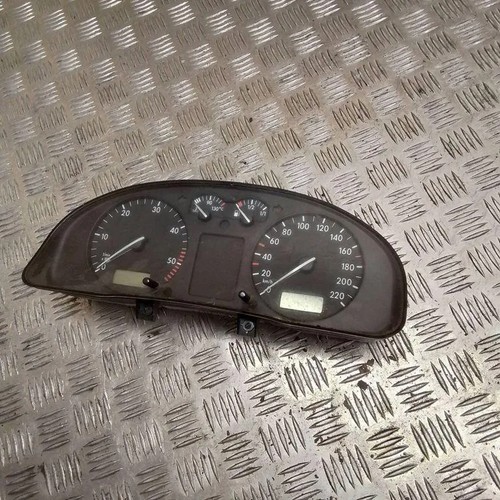 VW PASSAT B5 3B2 Kombiinstrument 1.90 Diesel 66kw 1997 33838741