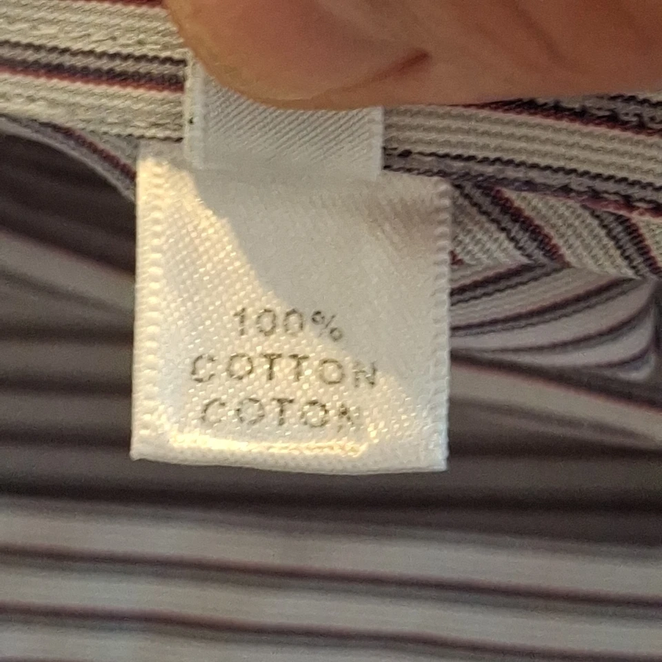 Armani Collezioni. Camisa de vestir a rayas para hombre. Hecho en Túnez. M Foto 3 de 4