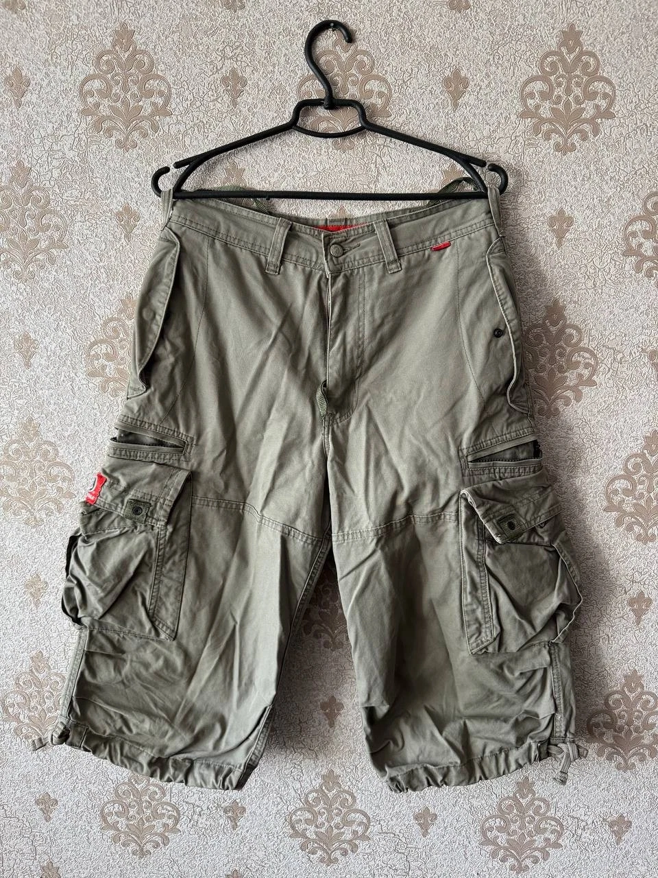 MOLECULE Cool Fusion Cargo Shorts Grey Multi Pocket Mens Size Small Combat Utili
Opens in a new wind