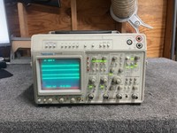 Tektronix 2445B 200MHz Oscilloscope W/DMM Laboratory Benchtop Portable 2