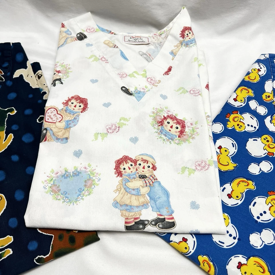 Vintage Scrub Tops Lot of 3 L/XL Pockets Puppies Chicks & Ragedy Ann Tafford - Image 3 of 4