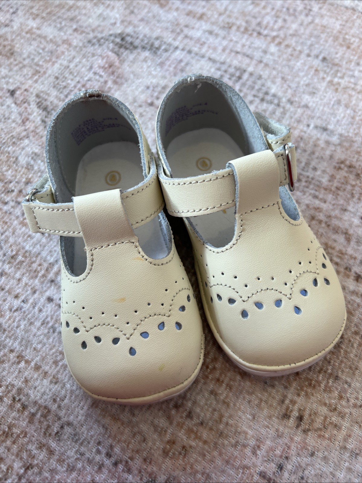 L&rsquo;amour Angel Toddler Size 4 Shoes 