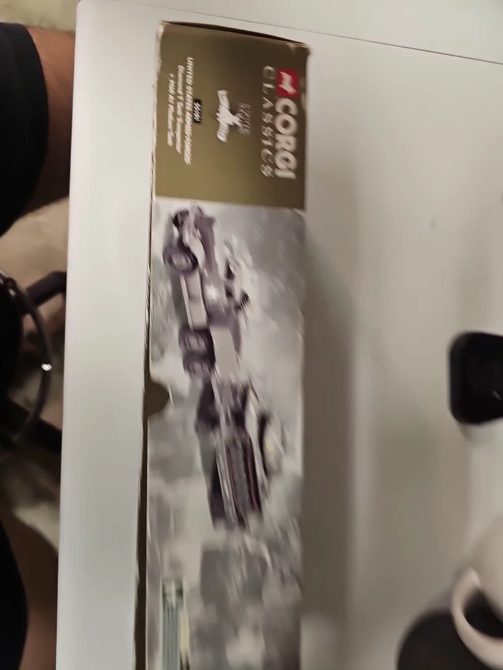 Corgi Classics #55101 US Army Diamond T Tank Transporter+M60 A1 Medium Tank 1:50 - Image 3 of 4