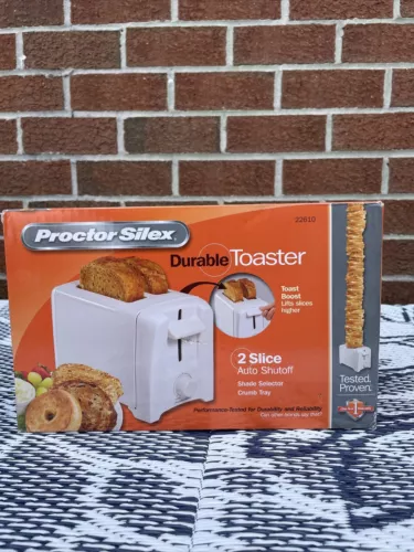 Proctor Silex Durable 4-Slice Toaster 24215 - White NEW IN BOX